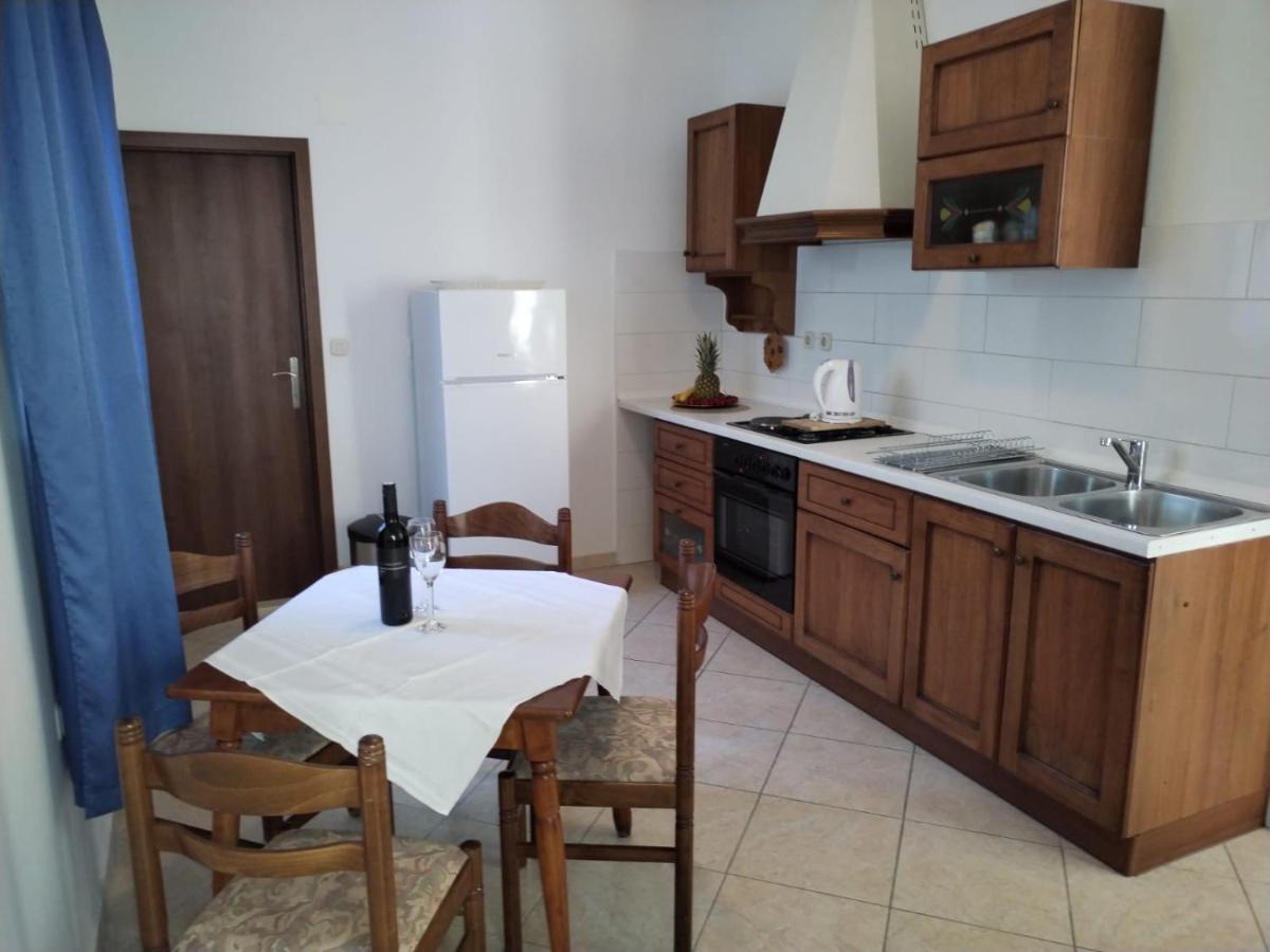 Apartments Dalmacija ポドストラナ エクステリア 写真