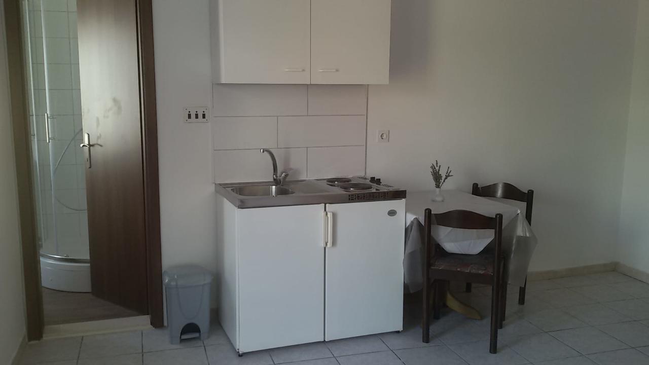 Apartments Dalmacija ポドストラナ エクステリア 写真
