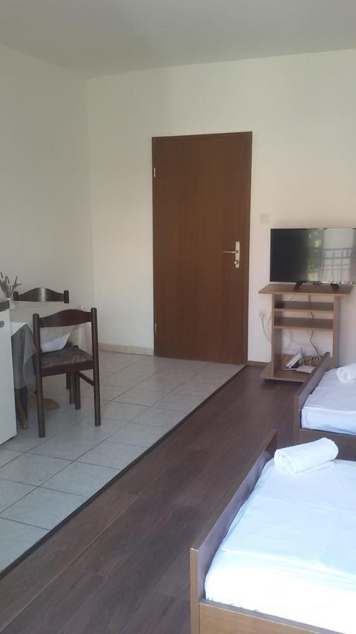 Apartments Dalmacija ポドストラナ エクステリア 写真